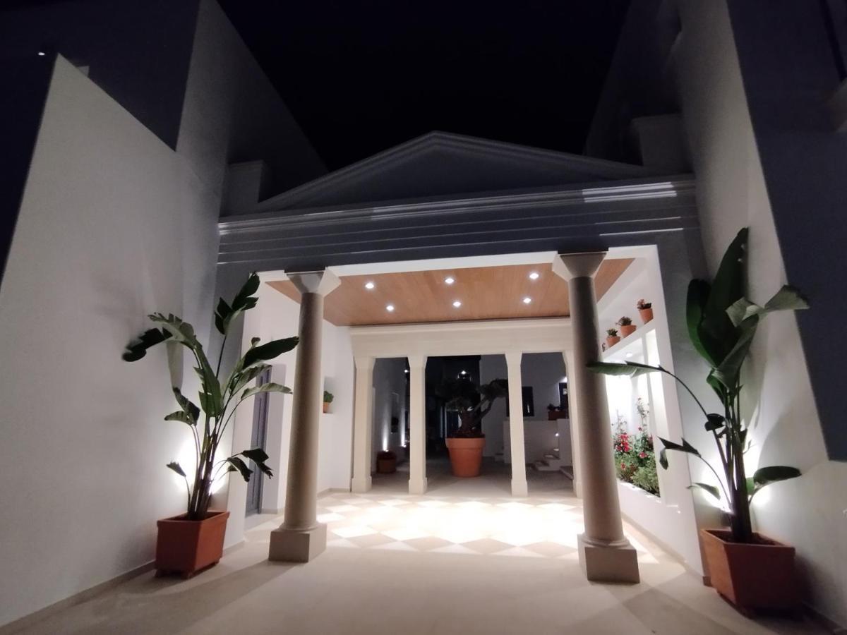 Meridiano Parikia  Exterior photo
