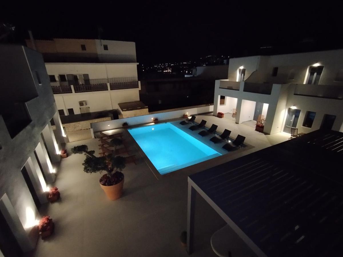 Meridiano Parikia  Exterior photo