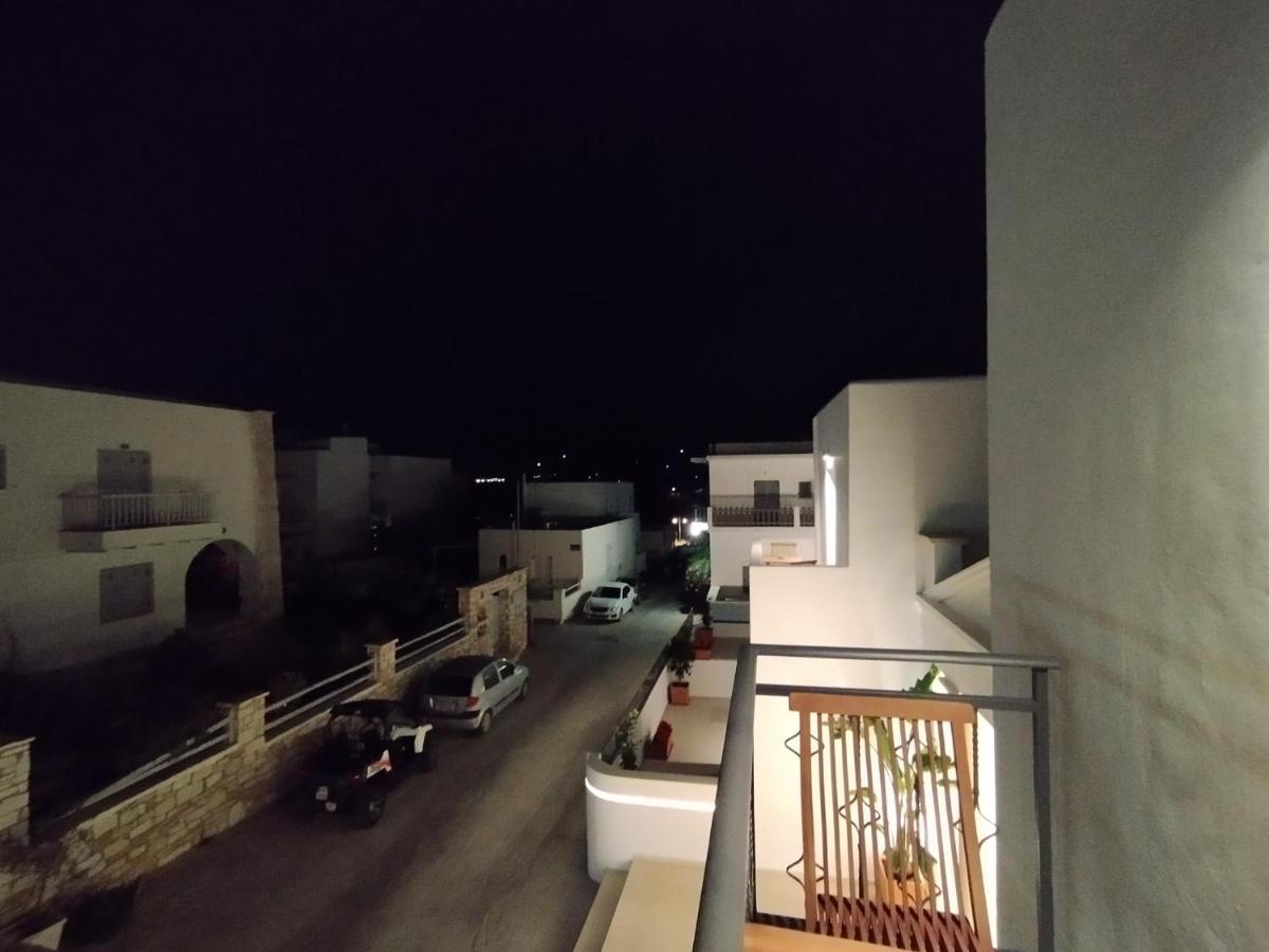 Meridiano Parikia  Exterior photo