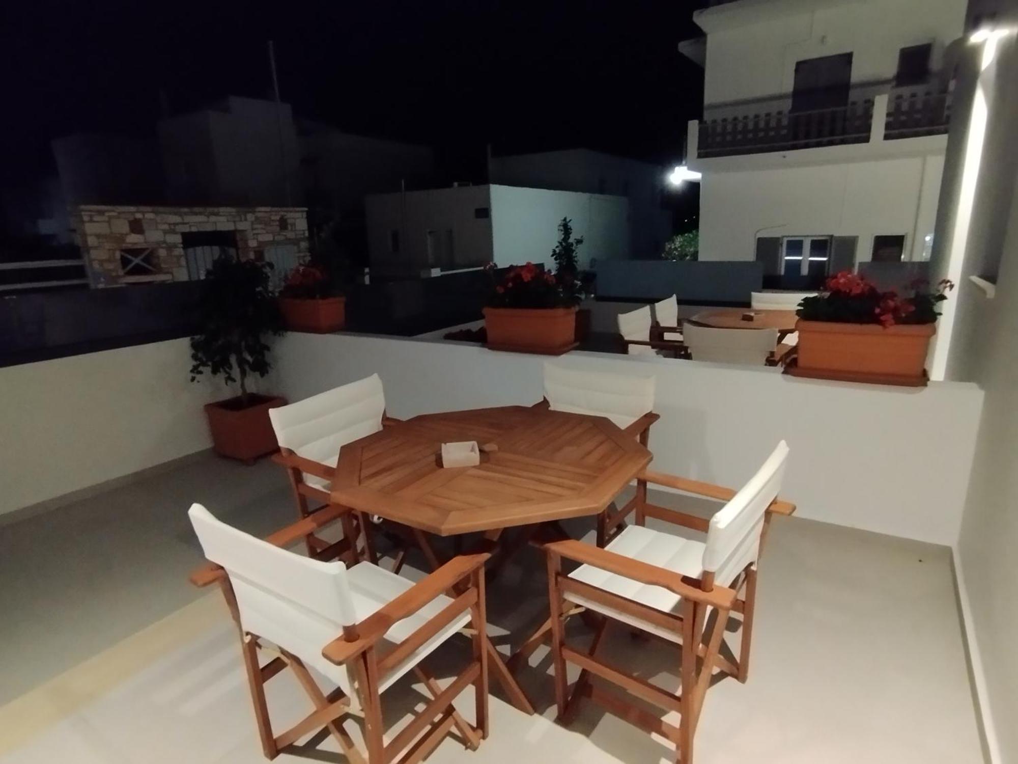 Meridiano Parikia  Exterior photo