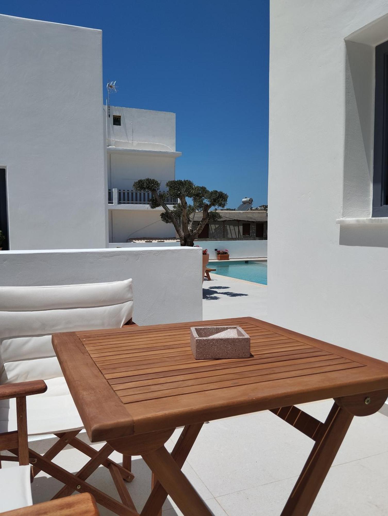 Meridiano Parikia  Exterior photo