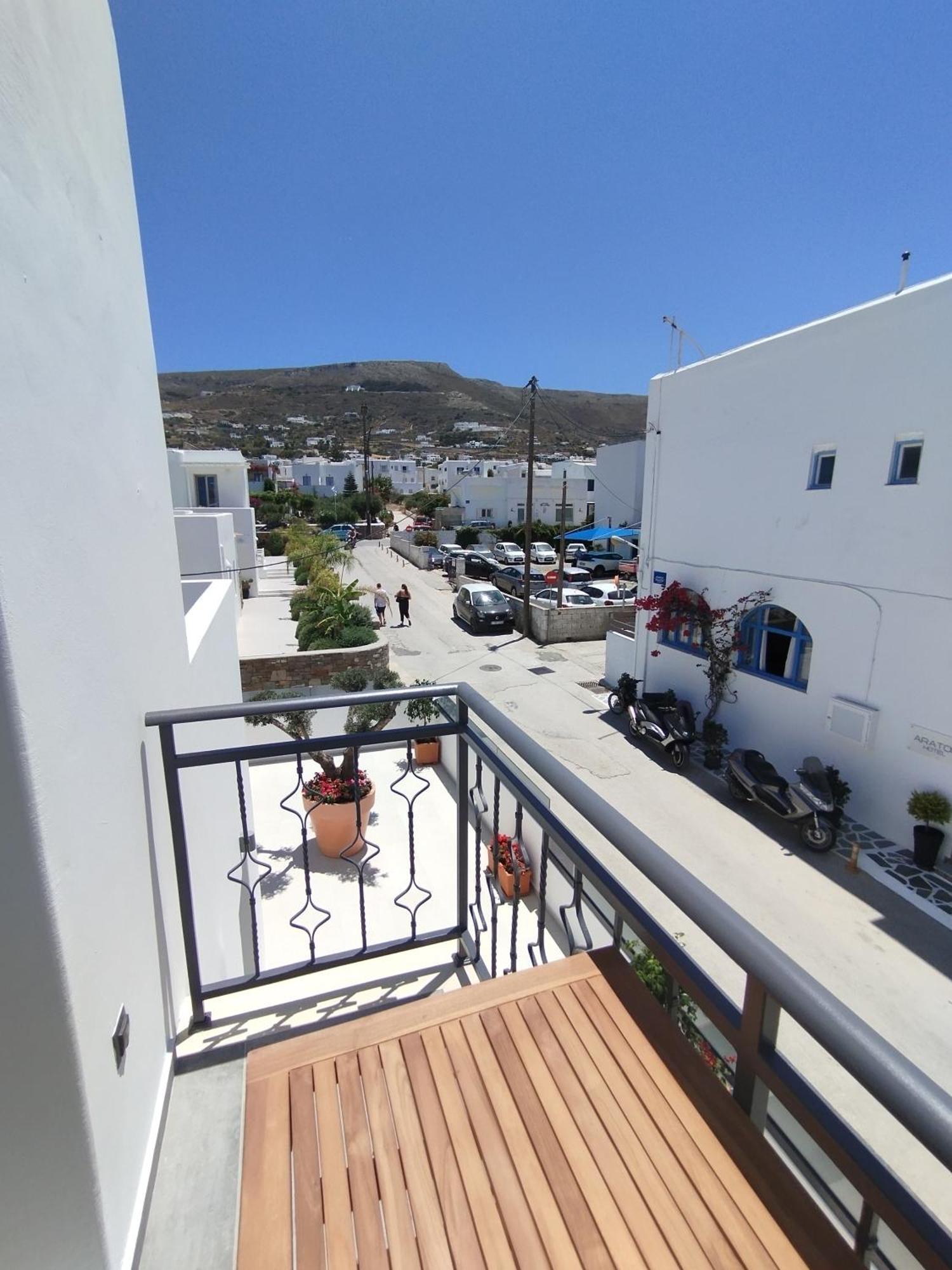 Meridiano Parikia  Exterior photo